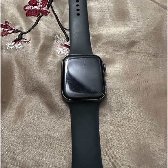 Space Gray Apple Watch Series 44 MM